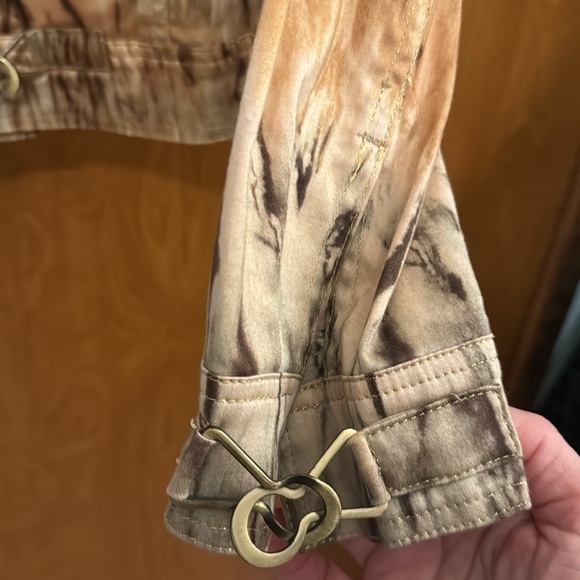 Jacket with Collar and Gold Hardware - Picture 4 of 5